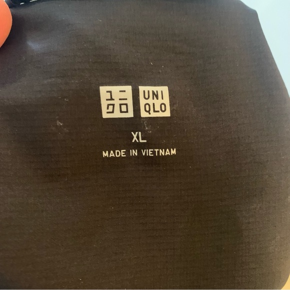 Black Uniqlo Windbreaker, Light Jacket, Tweed Brand, Unisex Size XL - Picture 5 of 7